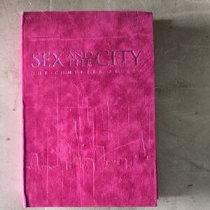 Sex and the City Complete Series Box - Vibrant Hot Pink 20 Disc Collection